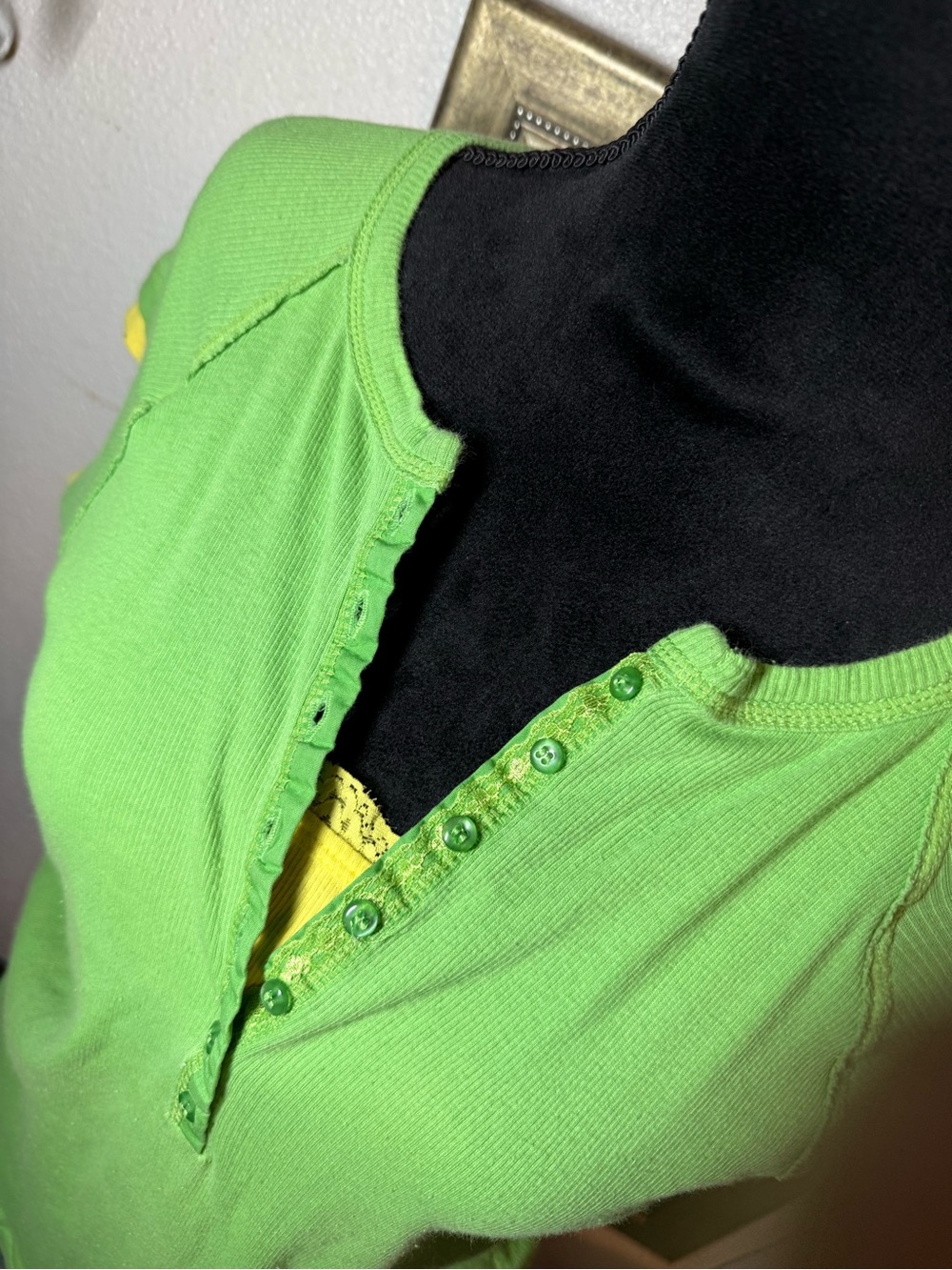 Vintage Y2K Lime Green & Yellow Layered Henley Top •Size L• - Picture 5 of 8
